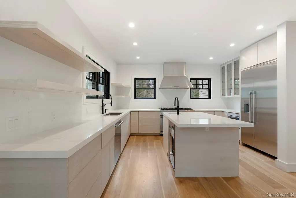 46 Towhee Trail East Hampton NY 11937