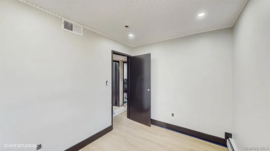 144 Grove Avenue Cedarhurst NY 11516