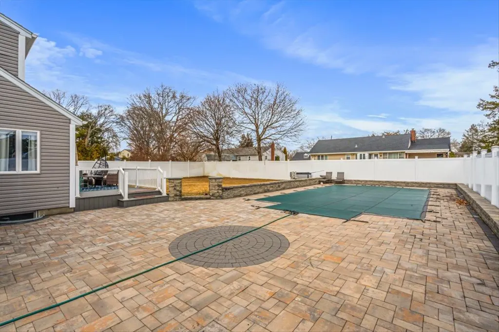 49 Madison Avenue Deer Park NY 11729