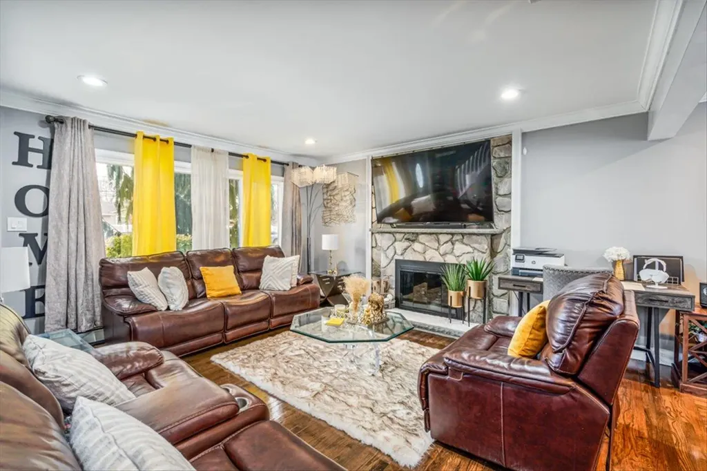 49 Madison Avenue Deer Park NY 11729