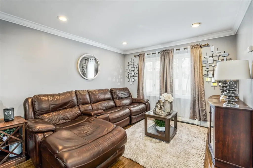 49 Madison Avenue Deer Park NY 11729