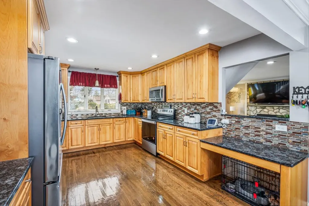 49 Madison Avenue Deer Park NY 11729