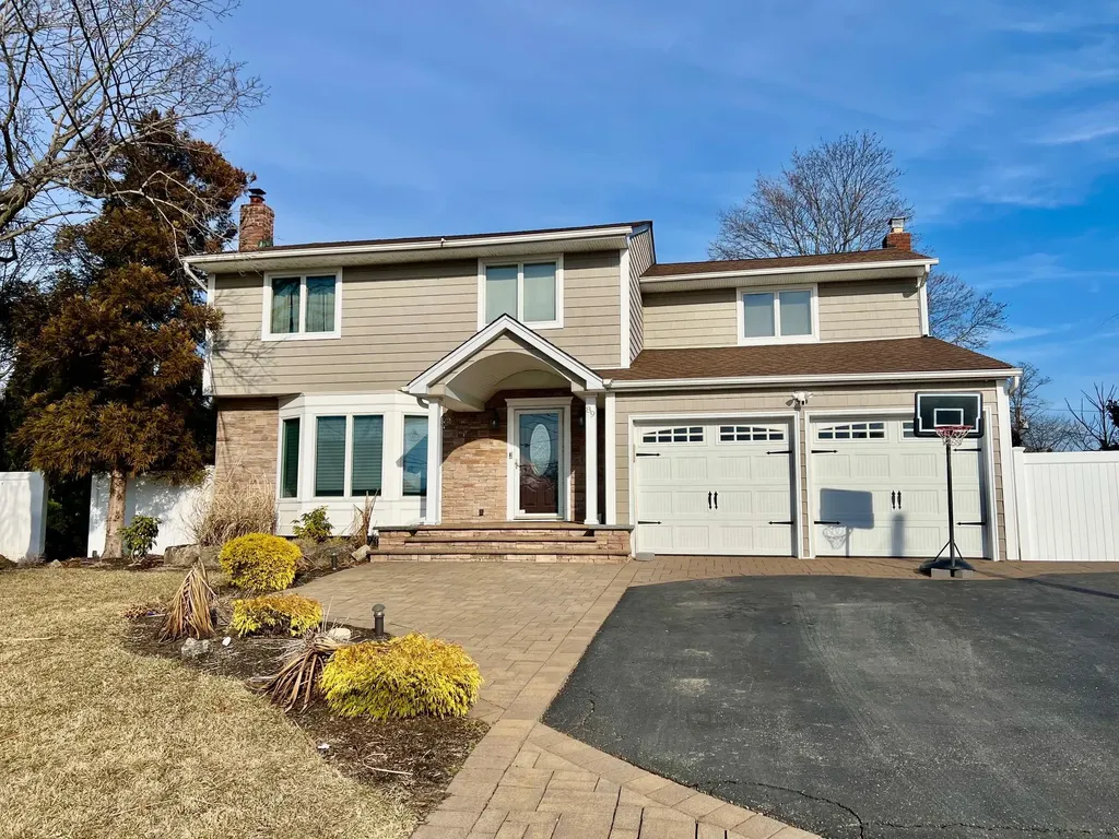 89 Western Avenue Babylon NY 11729