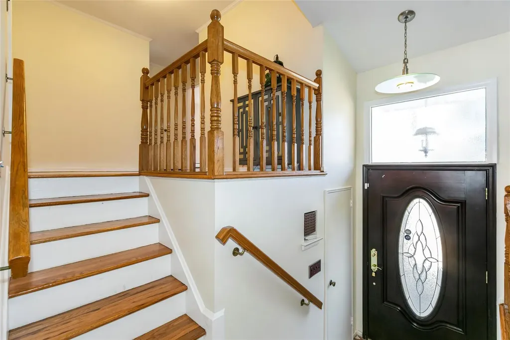 119 Forest Drive Jericho NY 11753