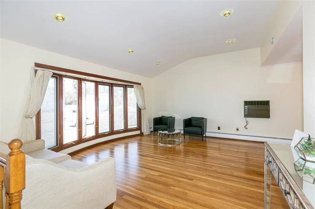 119 Forest Drive Jericho NY 11753