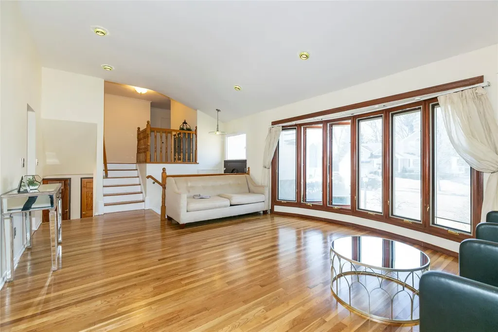 119 Forest Drive Jericho NY 11753