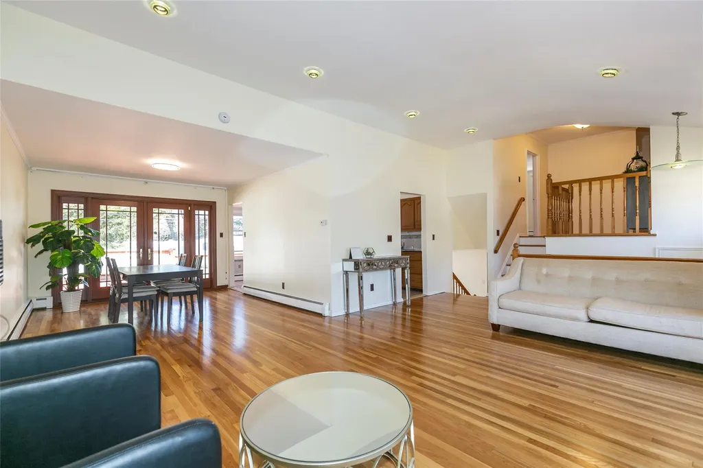 119 Forest Drive Jericho NY 11753
