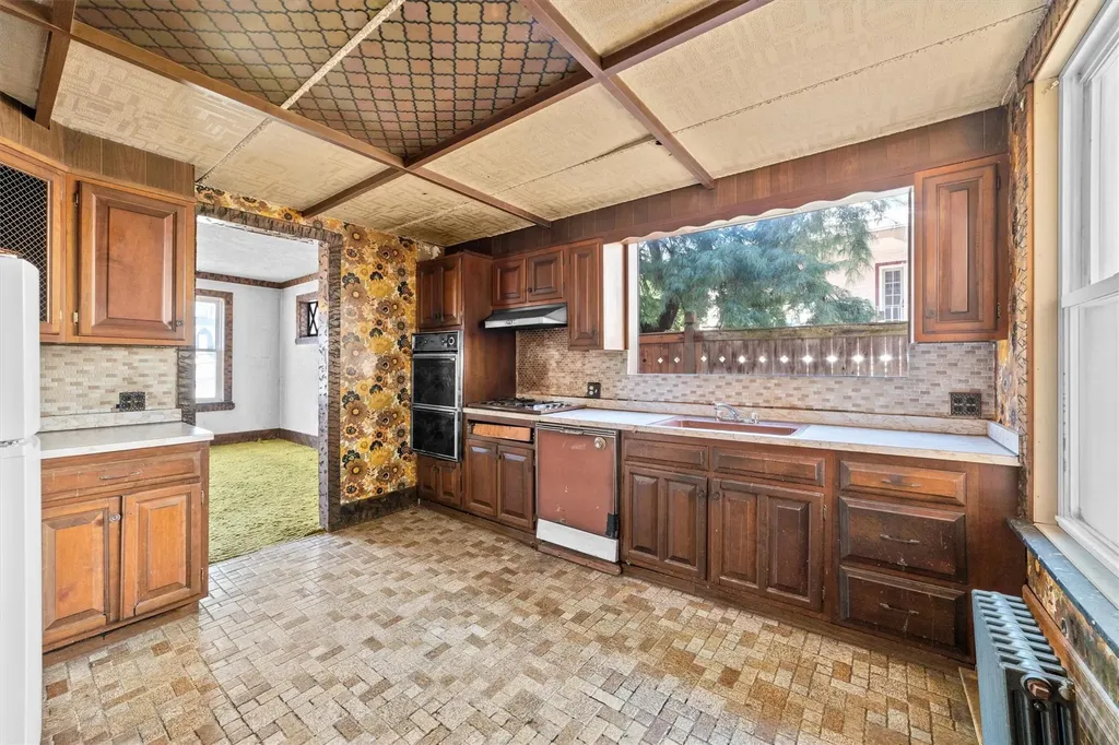 20 Lewis Parkway Yonkers NY 10705