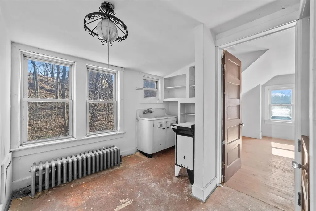 20 Lewis Parkway Yonkers NY 10705