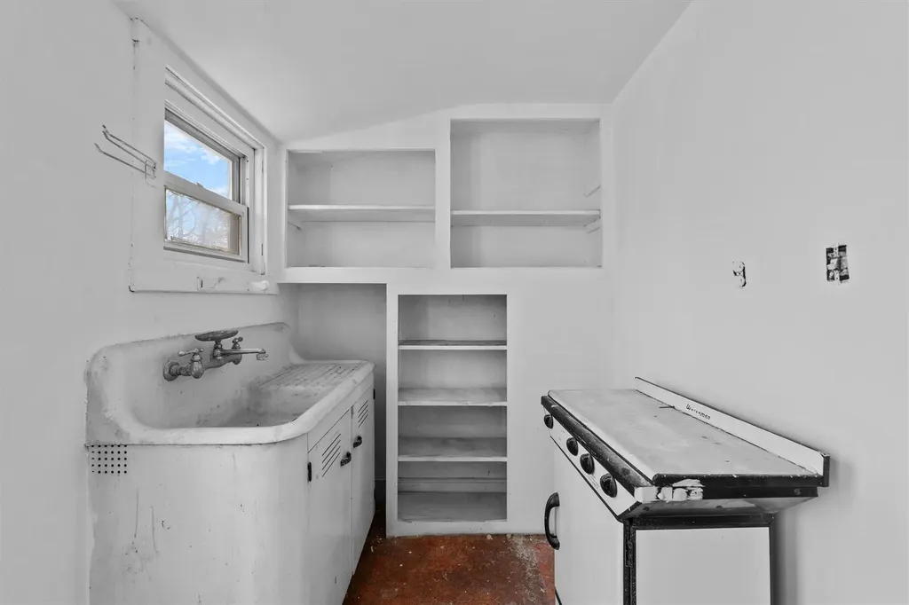 20 Lewis Parkway Yonkers NY 10705