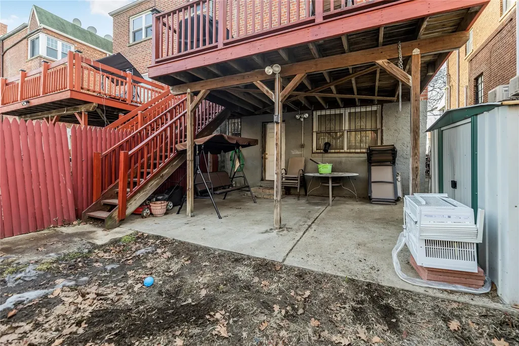 2552 Fish Avenue Bronx NY 10469