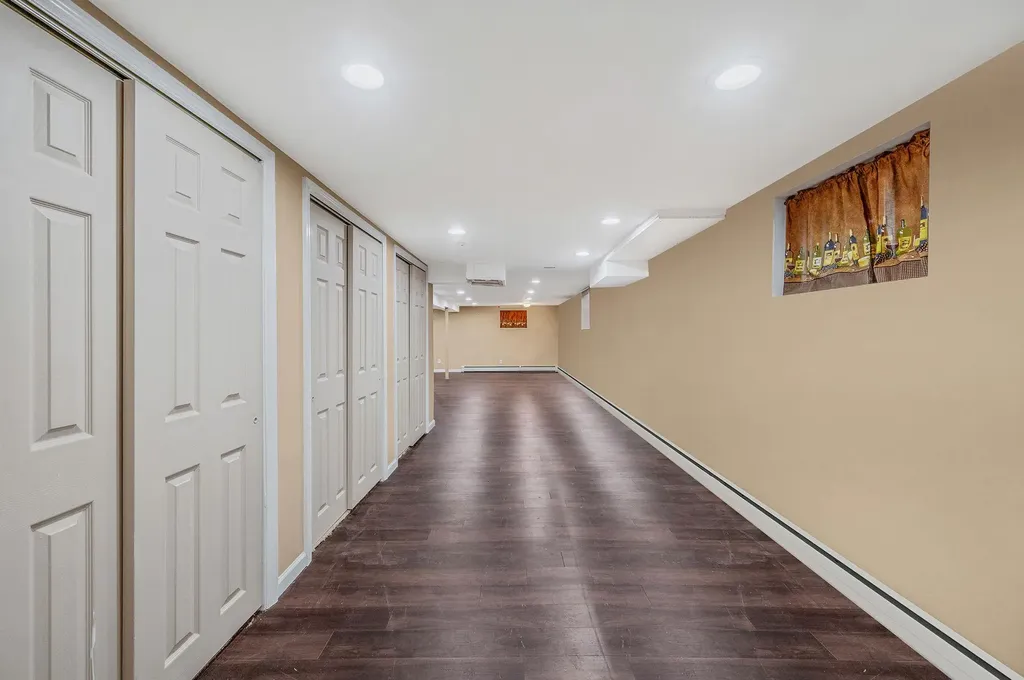 83 Old Brook Road Dix Hills NY 11746