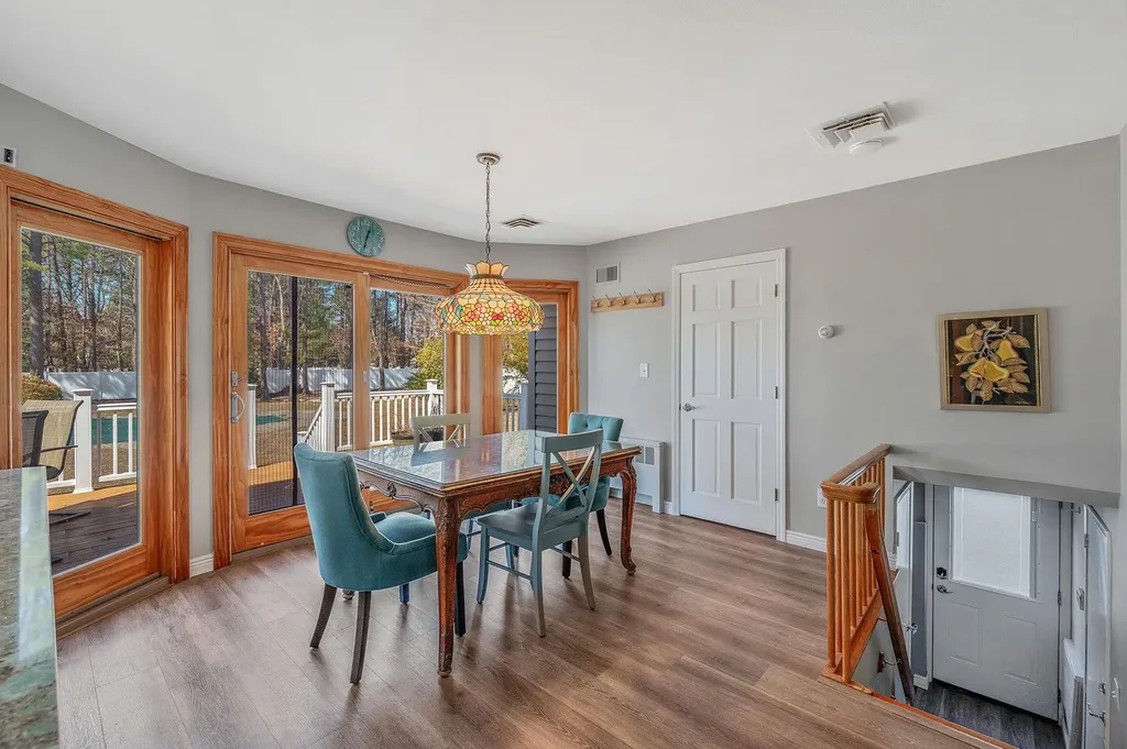 83 Old Brook Road Dix Hills NY 11746