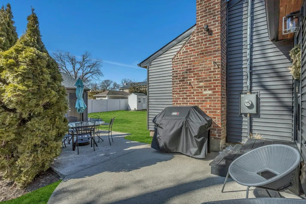 709 Parkside Boulevard Massapequa NY 11758