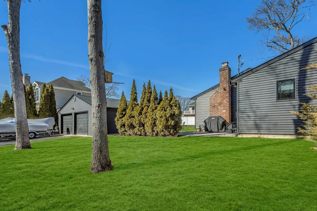 709 Parkside Boulevard Massapequa NY 11758