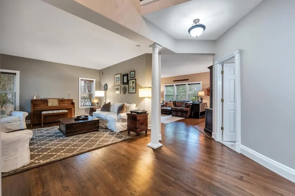 30 Ridgefield Drive Shoreham NY 11786