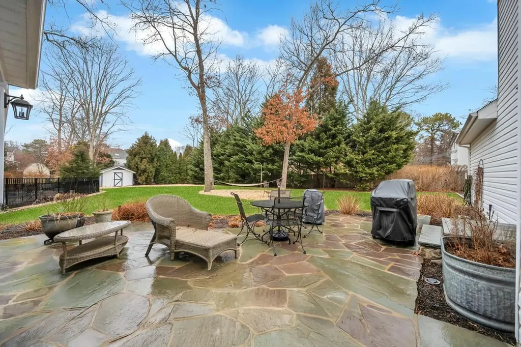 30 Ridgefield Drive Shoreham NY 11786