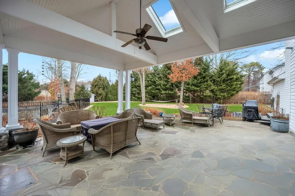 30 Ridgefield Drive Shoreham NY 11786