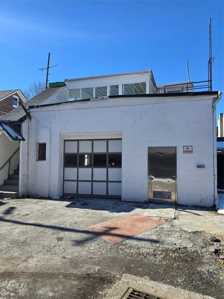 8 Mount Carmel Place Poughkeepsie NY 12601