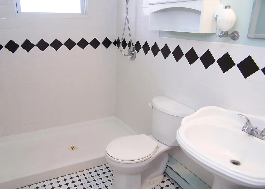 35 Wiggins Avenue Patchogue NY 11772