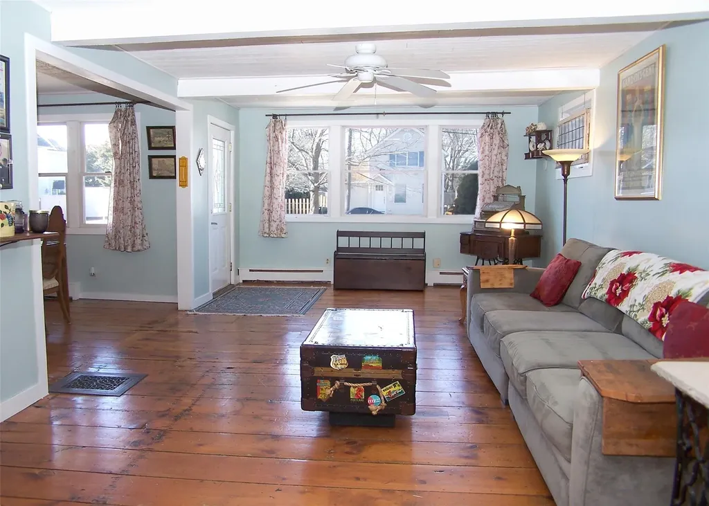 35 Wiggins Avenue Patchogue NY 11772