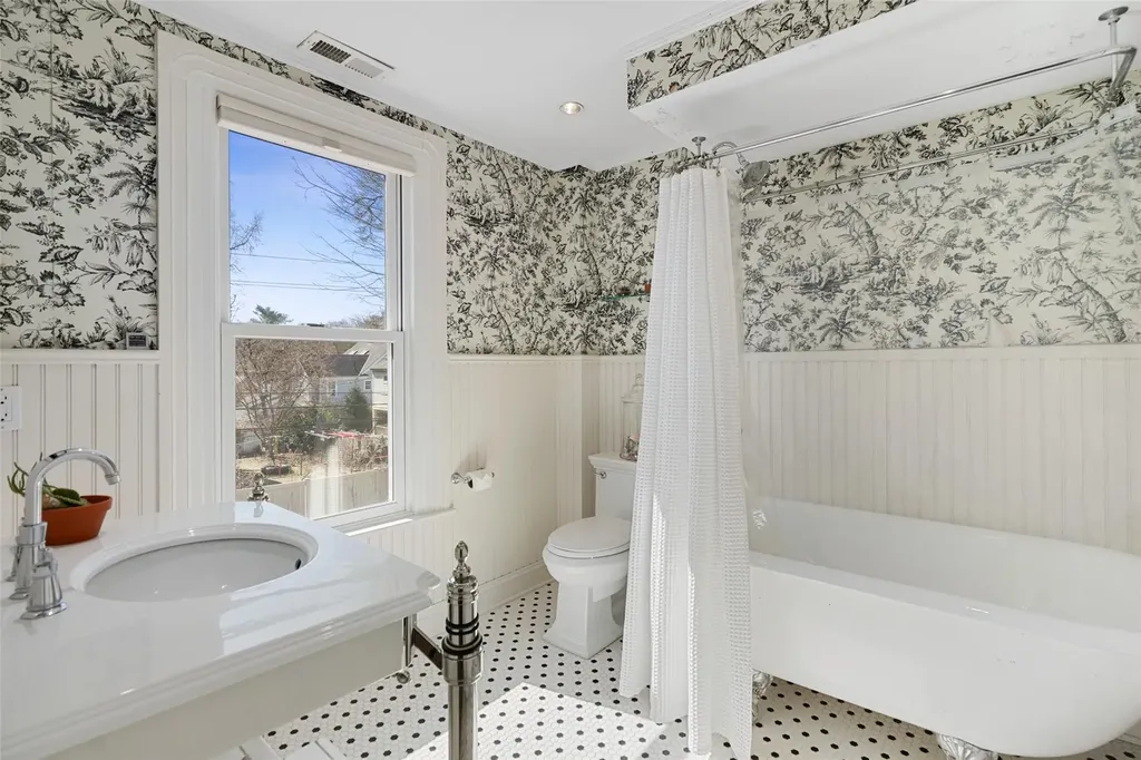 37 Hillside Avenue Katonah NY 10536