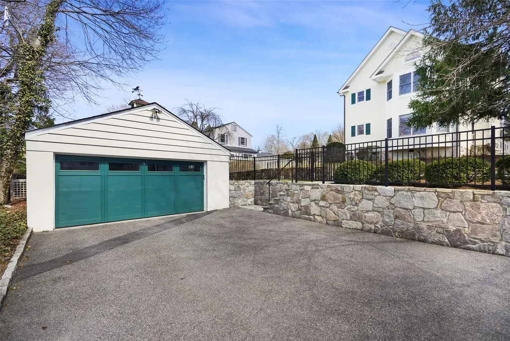 37 Hillside Avenue Katonah NY 10536