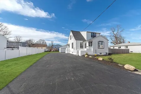 9 S Prospect Street Copiague NY 11726