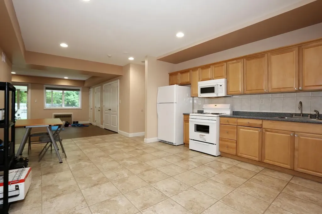 86 Camp Hill Road Pomona NY 10970