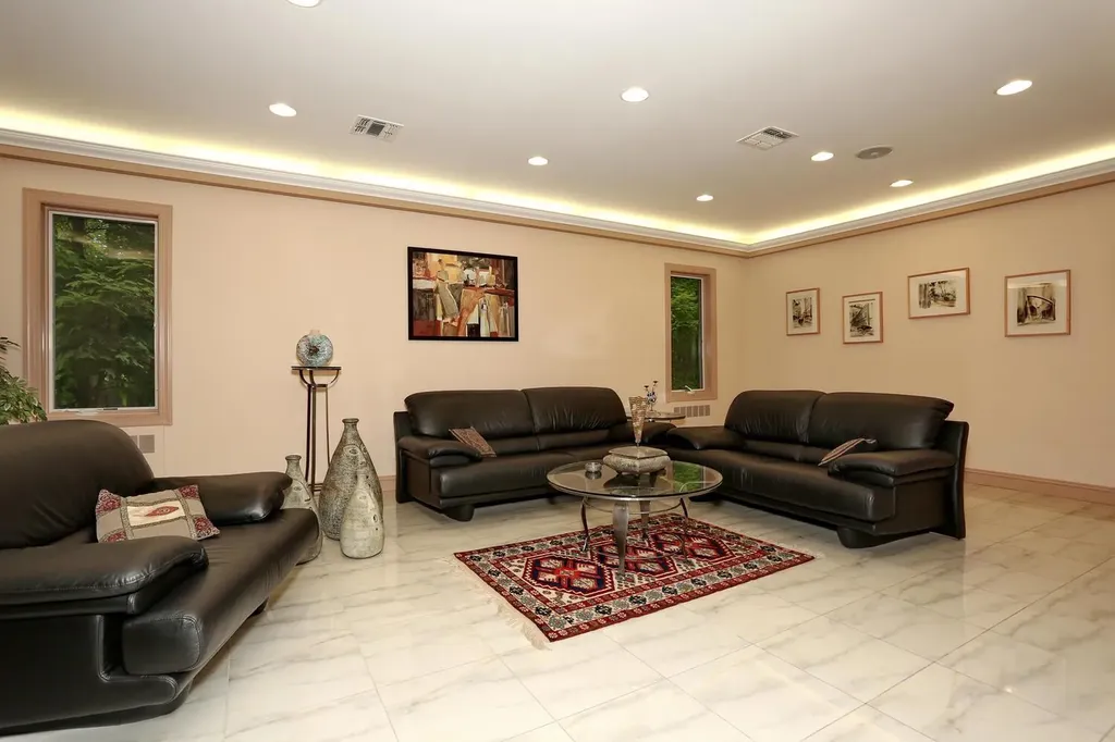 86 Camp Hill Road Pomona NY 10970
