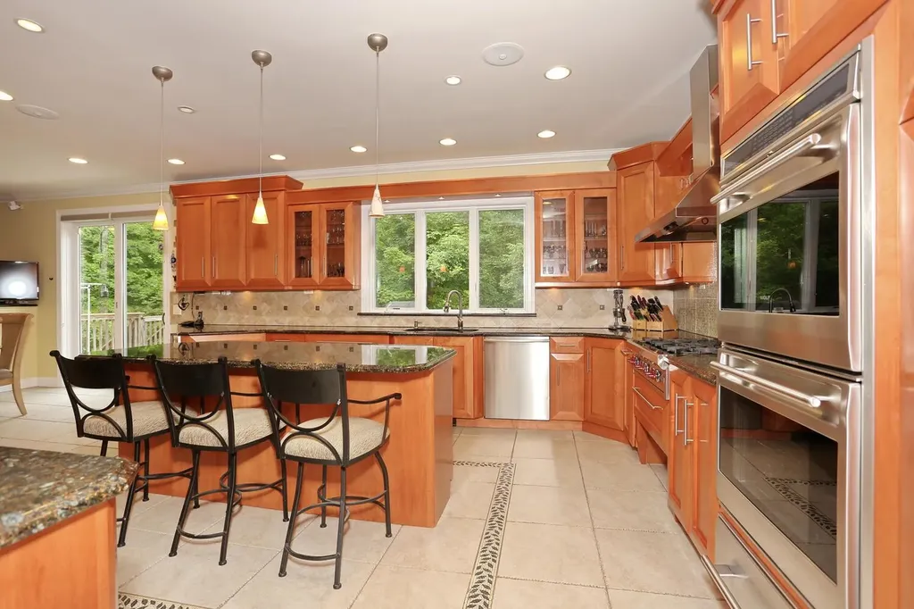 86 Camp Hill Road Pomona NY 10970