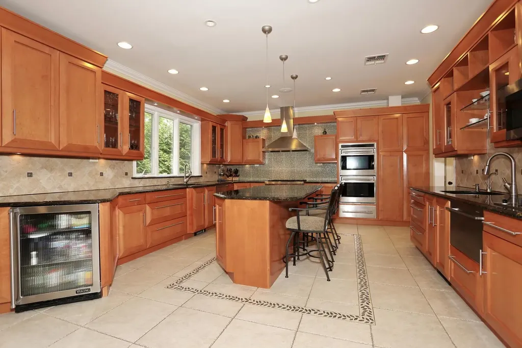 86 Camp Hill Road Pomona NY 10970