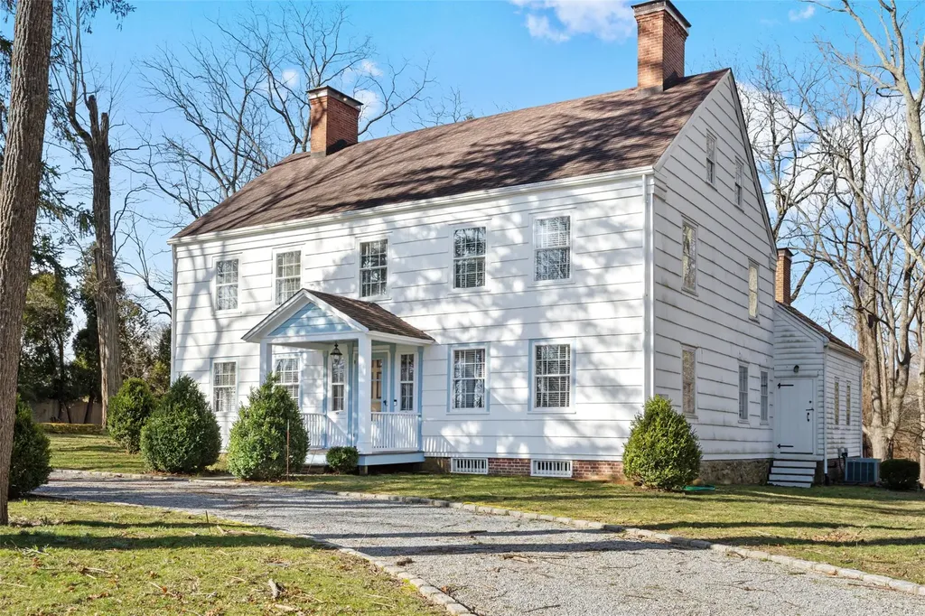 208 N Country Road Brookhaven NY 11764