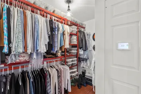 208 N Country Road Miller Place NY 11764