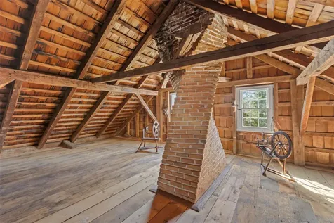 208 N Country Road Miller Place NY 11764