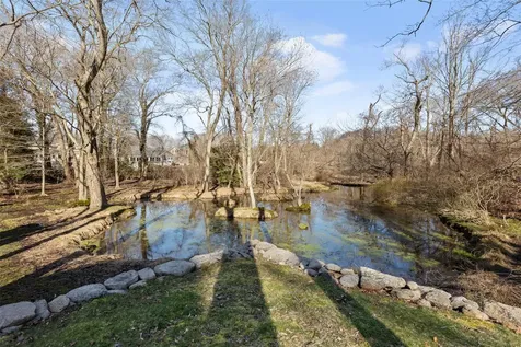 208 N Country Road Miller Place NY 11764