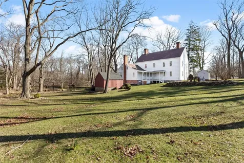 208 N Country Road Miller Place NY 11764