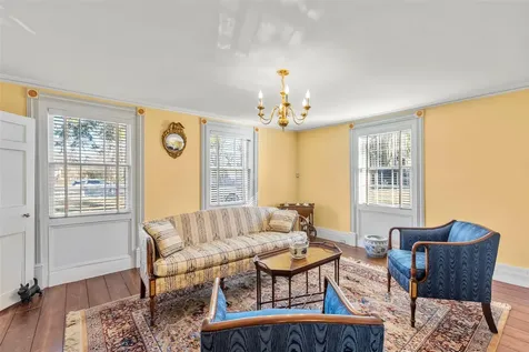 208 N Country Road Miller Place NY 11764