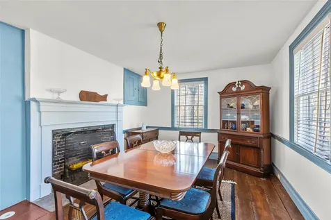 208 N Country Road Miller Place NY 11764