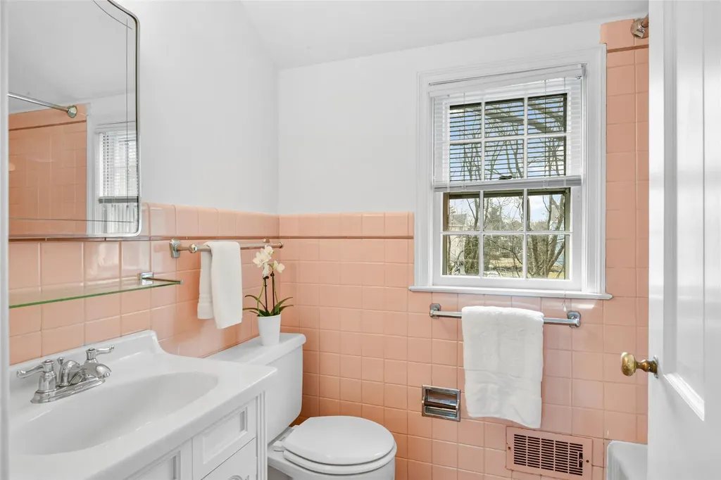 336 Carroll Avenue Mamaroneck NY 10543