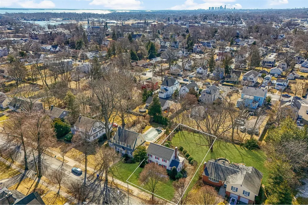 336 Carroll Avenue Mamaroneck NY 10543