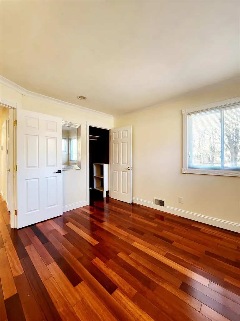 1029 Merriam Road Bay Shore NY 11706