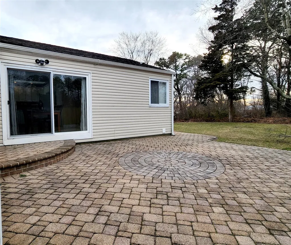1029 Merriam Road Bay Shore NY 11706