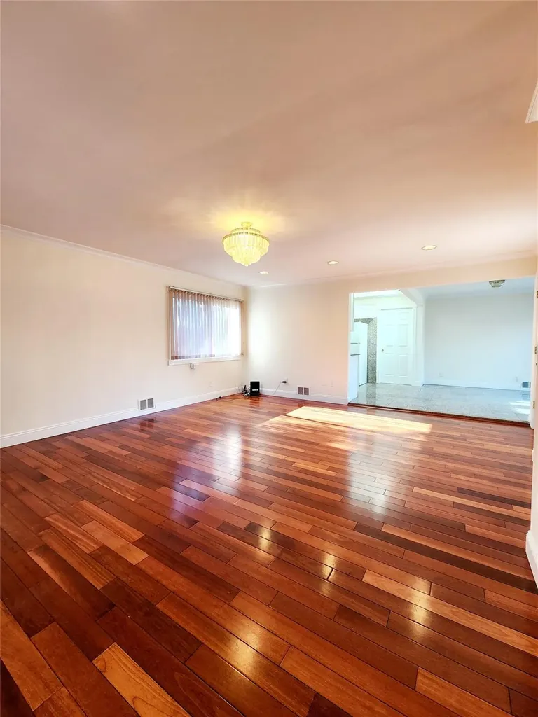 1029 Merriam Road Bay Shore NY 11706