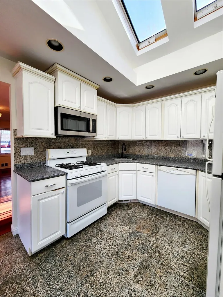 1029 Merriam Road Bay Shore NY 11706