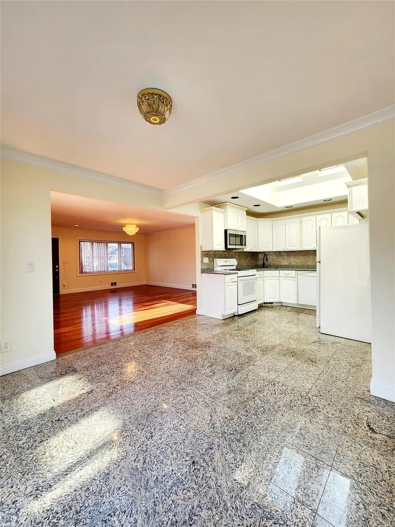 1029 Merriam Road Bay Shore NY 11706
