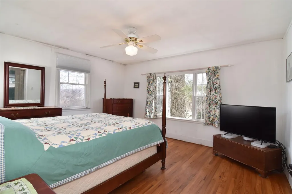 8 Circle Drive Carmel NY 10512