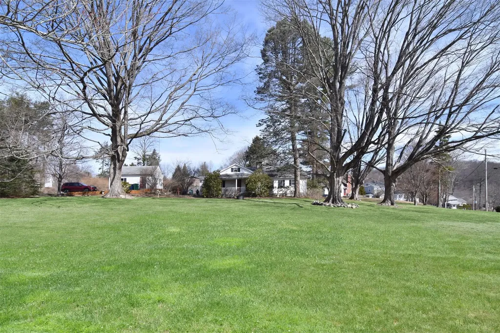 8 Circle Drive Carmel NY 10512