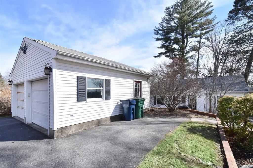 8 Circle Drive Carmel NY 10512