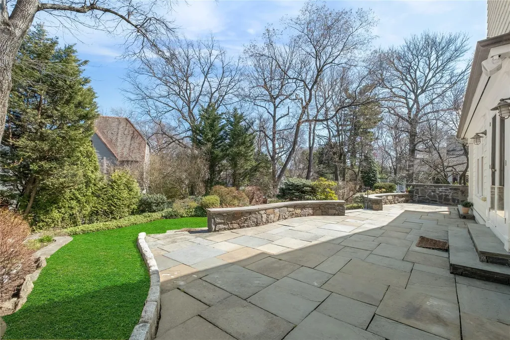 15 Glen Eagles Drive Larchmont NY 10538